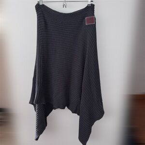 Love your Melon knit cape dark gray one size
